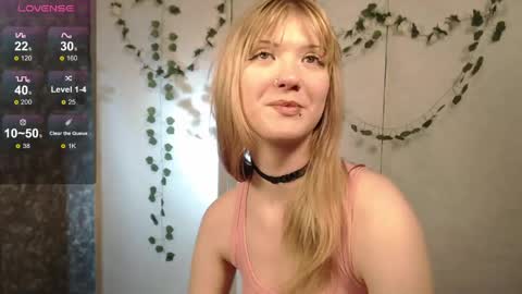 Lina online show from May 8, 8:32 pm