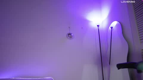 Lincy Rios  online show from April 15, 7:58 pm