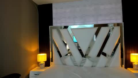  Linda  online show from December 22, 6:11 pm