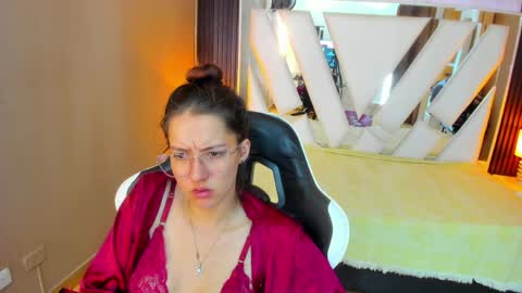  Linda  online show from March 31, 7:14 pm