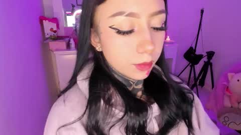 Lindaa maria  online show from November 23, 3:36 pm