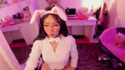 Lindaa maria  online show from October 31, 6:15 am