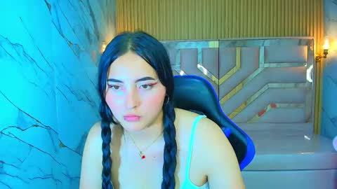 linda_r_ online show from January 9, 10:36 pm