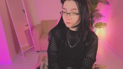 Linda online show from December 22, 12:47 am