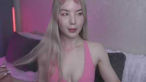 Linda online show from May 1, 12:41 pm