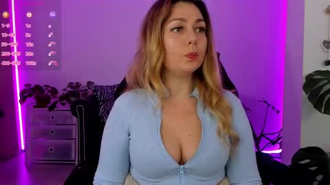 Linda  --  online show from February 21, 9:54 pm