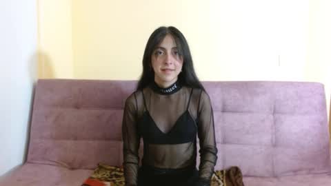 Snapshot of ling_ling24 chatting on February 1, 3:30 am ling ling24 online show from February 1, 3:30 am