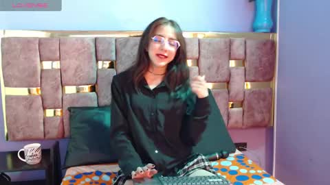Snapshot of ling_ling24 chatting on March 4, 11:43 pm ling ling24 online show from March 4, 11:43 pm