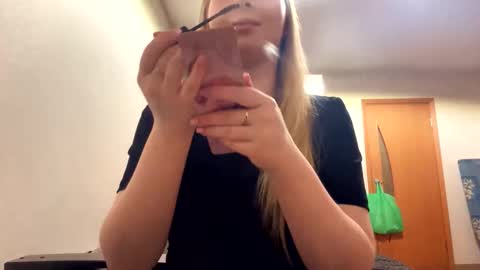 Rose online show from February 27, 9:03 pm