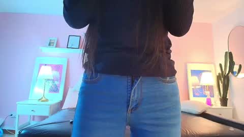 aleja online show from February 5, 8:57 pm