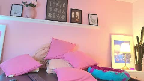 aleja online show from February 17, 7:33 pm