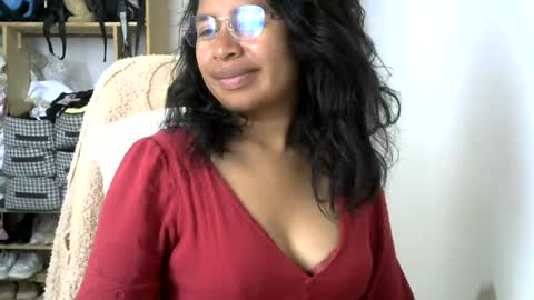 liora online show from July 9, 9:44 am