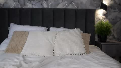 Amelia online show from April 10, 6:30 am