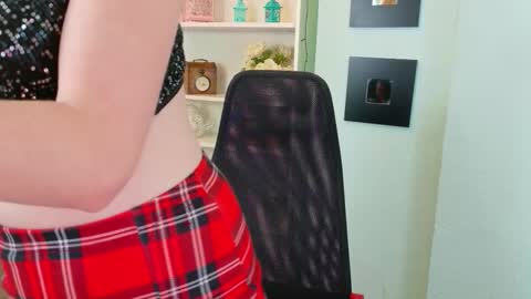 Lisa Caprice online show from January 12, 5:34 am