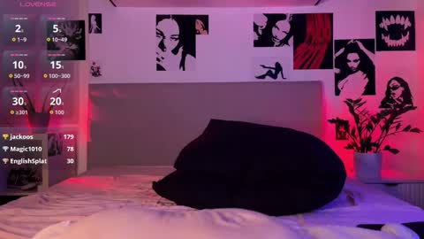 lisa_moons online show from January 11, 4:01 pm