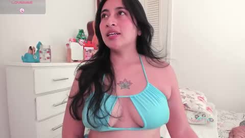 LisaHadwiin online show from December 16, 6:47 pm