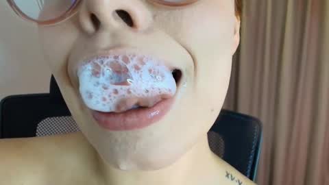 Lisbet online show from March 5, 12:06 am