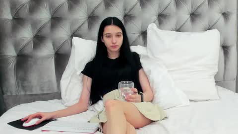 LissaAllison online show from March 11, 4:08 am