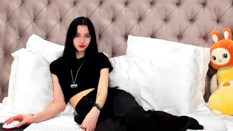 LissaAllison online show from March 8, 4:20 am