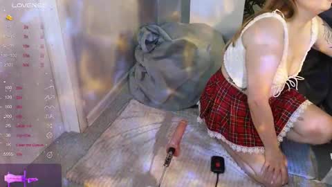 Snapshot of lissaalllen chatting on October 14, 1:30 am Lissa online show from October 14, 1:30 am