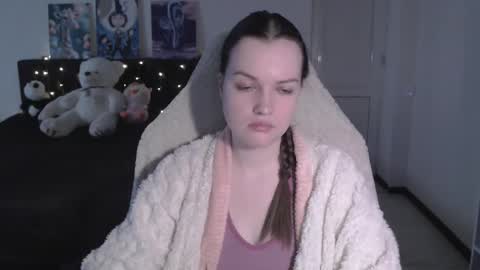 little__flowers online show from February 26, 9:30 am