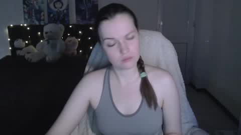 little__flowers online show from December 4, 7:54 am