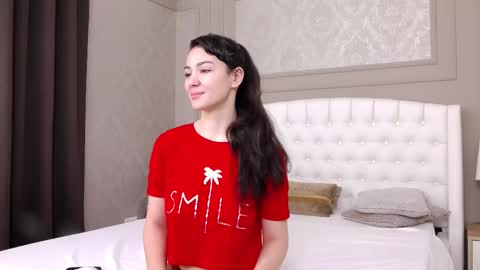 Snapshot of little__iris chatting on February 14, 4:37 am Iris online show from February 14, 4:37 am
