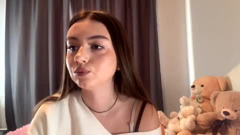 Snapshot of little_anioneta chatting on September 27, 2:19 am Catherine online show from September 27, 2:19 am