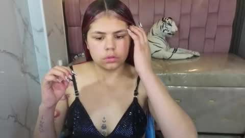 Snapshot of little_cherry_b chatting on October 16, 8:22 pm Cherri online show from October 16, 8:22 pm