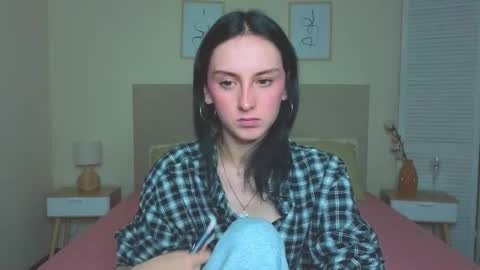 Snapshot of little_mollee chatting on October 10, 2:33 pm little_mollee online show from October 10, 2:33 pm