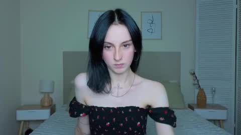 Snapshot of little_mollee chatting on October 22, 1:16 pm little_mollee online show from October 22, 1:16 pm