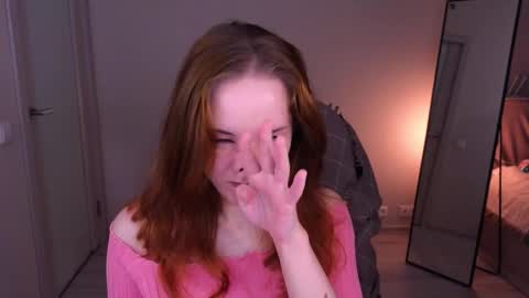 little_pretty_woman online show from March 7, 5:31 pm