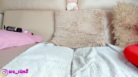 Eva online show from October 23, 6:47 pm