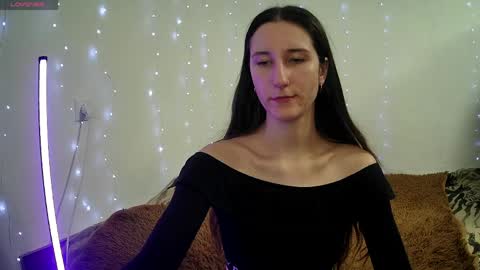 LittleAhWitch online show from April 1, 2:03 pm