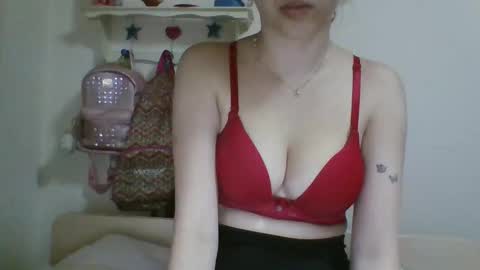 littledirtygirll online show from January 17, 3:14 am