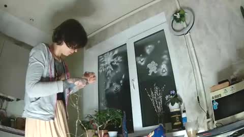 littlehappines online show from March 4, 7:53 pm