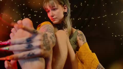 Niki  free tg channel with some photos gifs and info about streams  online show from January 13, 3:27 pm