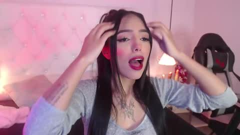 Nicky online show from January 13, 8:02 pm