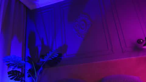 Liv 3 online show from November 8, 2:33 pm