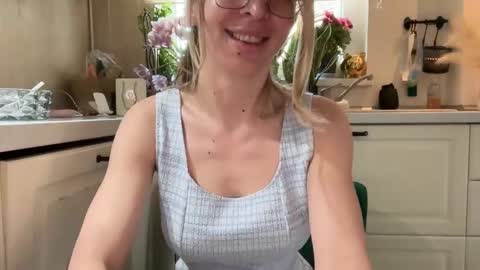 OnlyFans livia77   twitter liv20 4u online show from March 13, 10:16 am