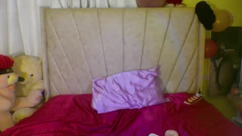 liyah online show from February 17, 4:17 pm