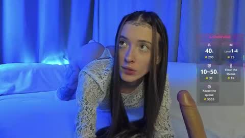 LizaLure online show from January 5, 7:50 pm