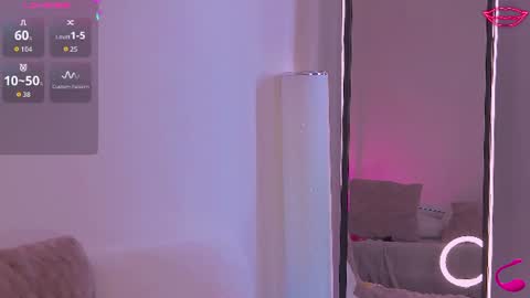 lizasunshine__ online show from June 10, 8:35 am