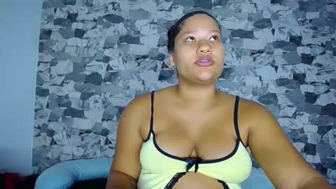 lizze online show from February 24, 12:10 am