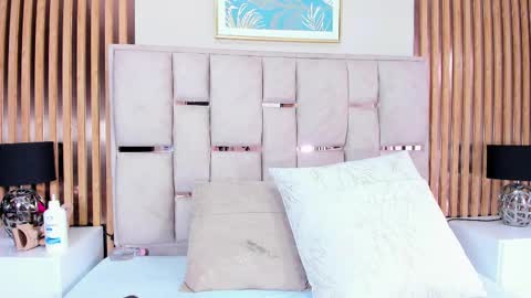 Lizz online show from September 18, 12:26 pm