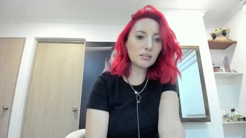 Snapshot of lizzdoux chatting on October 4, 2:17 am lizzdoux online show from October 4, 2:17 am