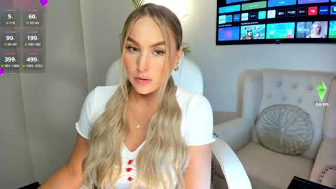 lizztayler online show from January 22, 1:42 am