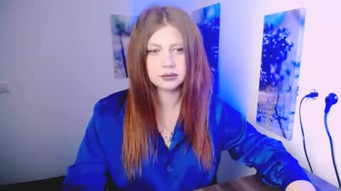 Lizzy3 online show from March 22, 2:01 pm