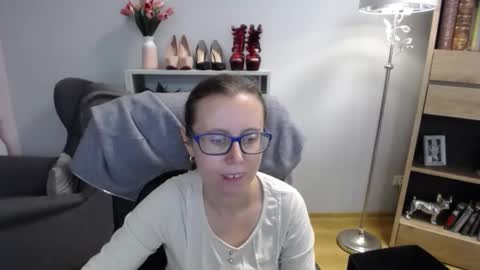 Snapshot of lizzy_sparkle chatting on October 2, 5:34 am Lizzy online show from October 2, 5:34 am
