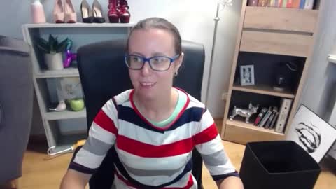 Snapshot of lizzy_sparkle chatting on September 11, 4:35 am Lizzy online show from September 11, 4:35 am